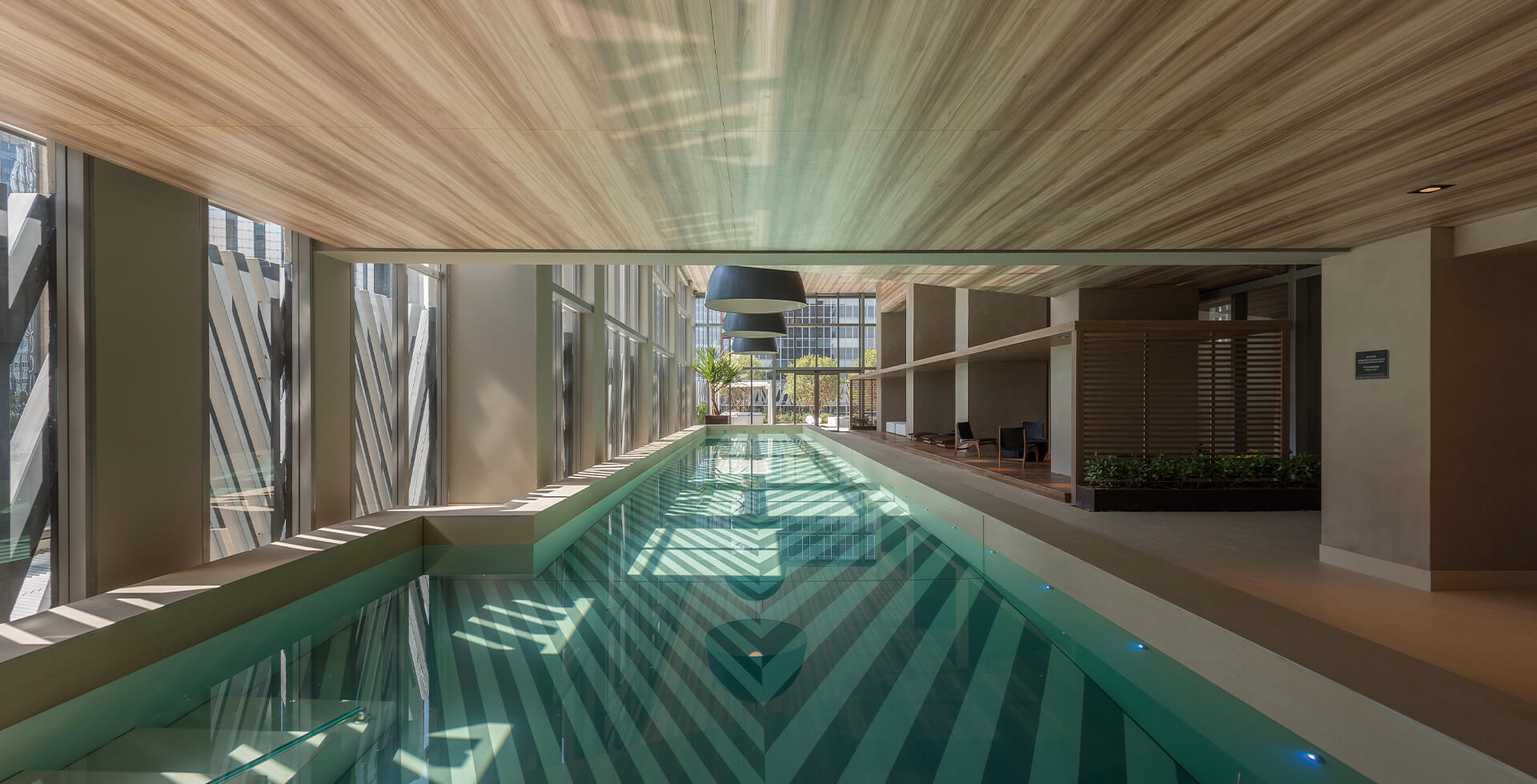 Kapalı Yüzme Havuzu - 2